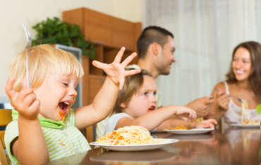Seis hábitos que los niños deberían adquirir a la hora de comer