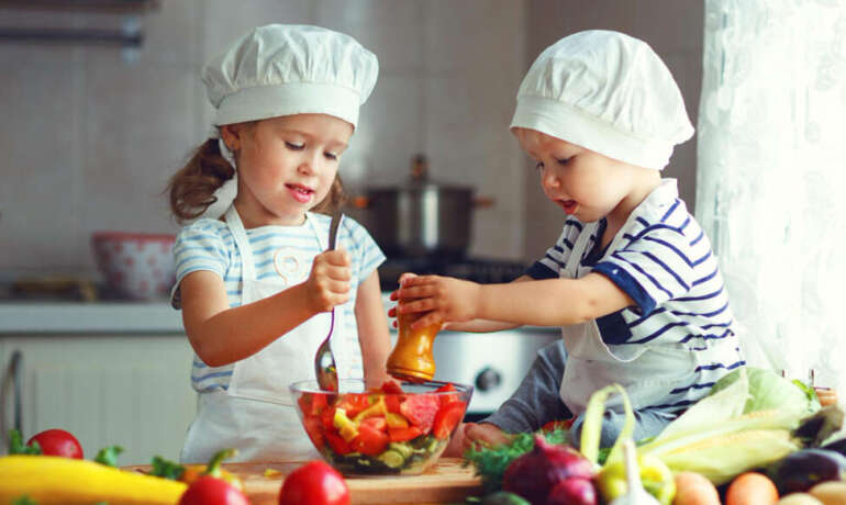¿Cómo promover una alimentación saludable entre los niños pequeños?